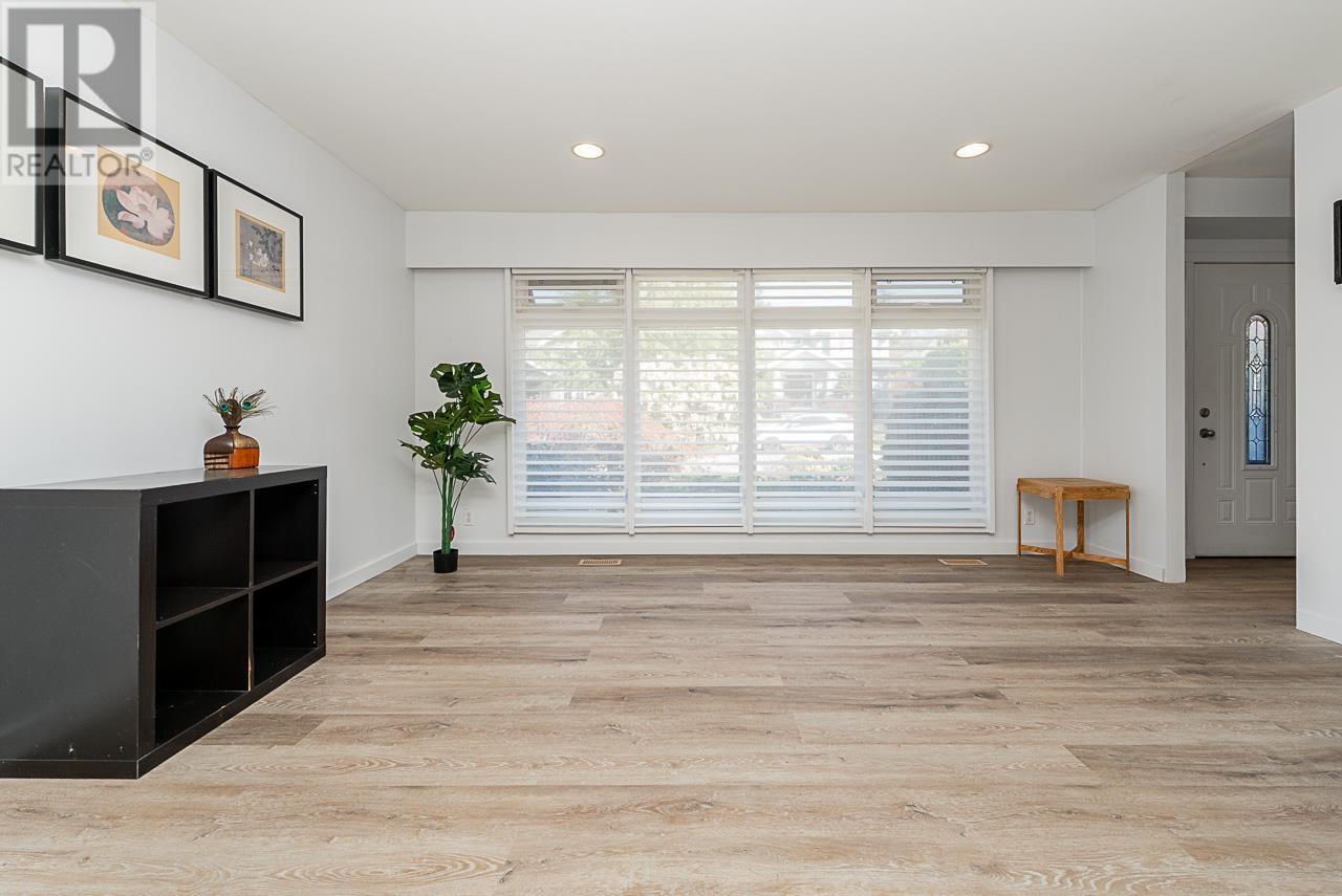 1126 KINGS AVENUE, West Vancouver