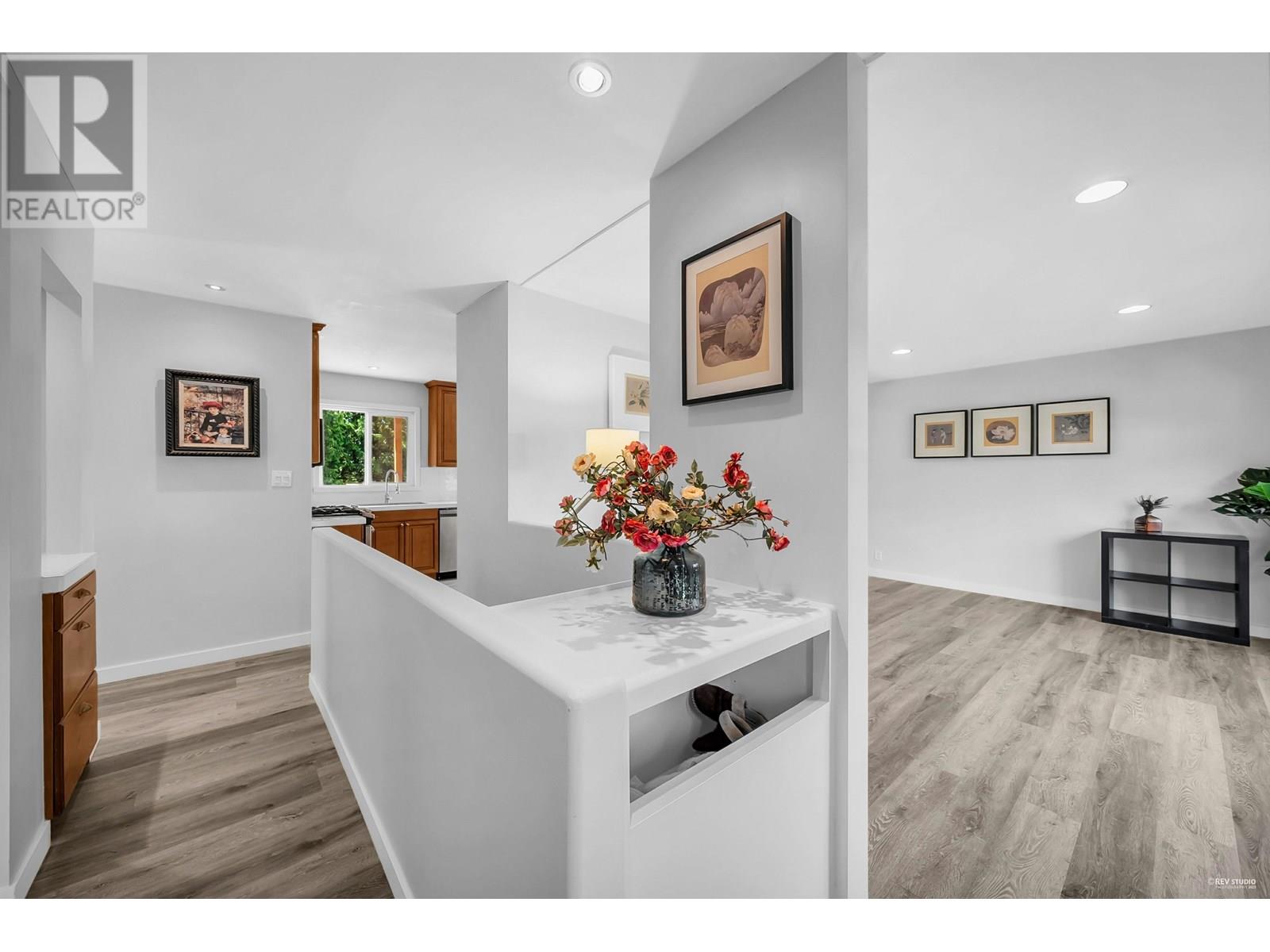 1126 KINGS AVENUE, West Vancouver