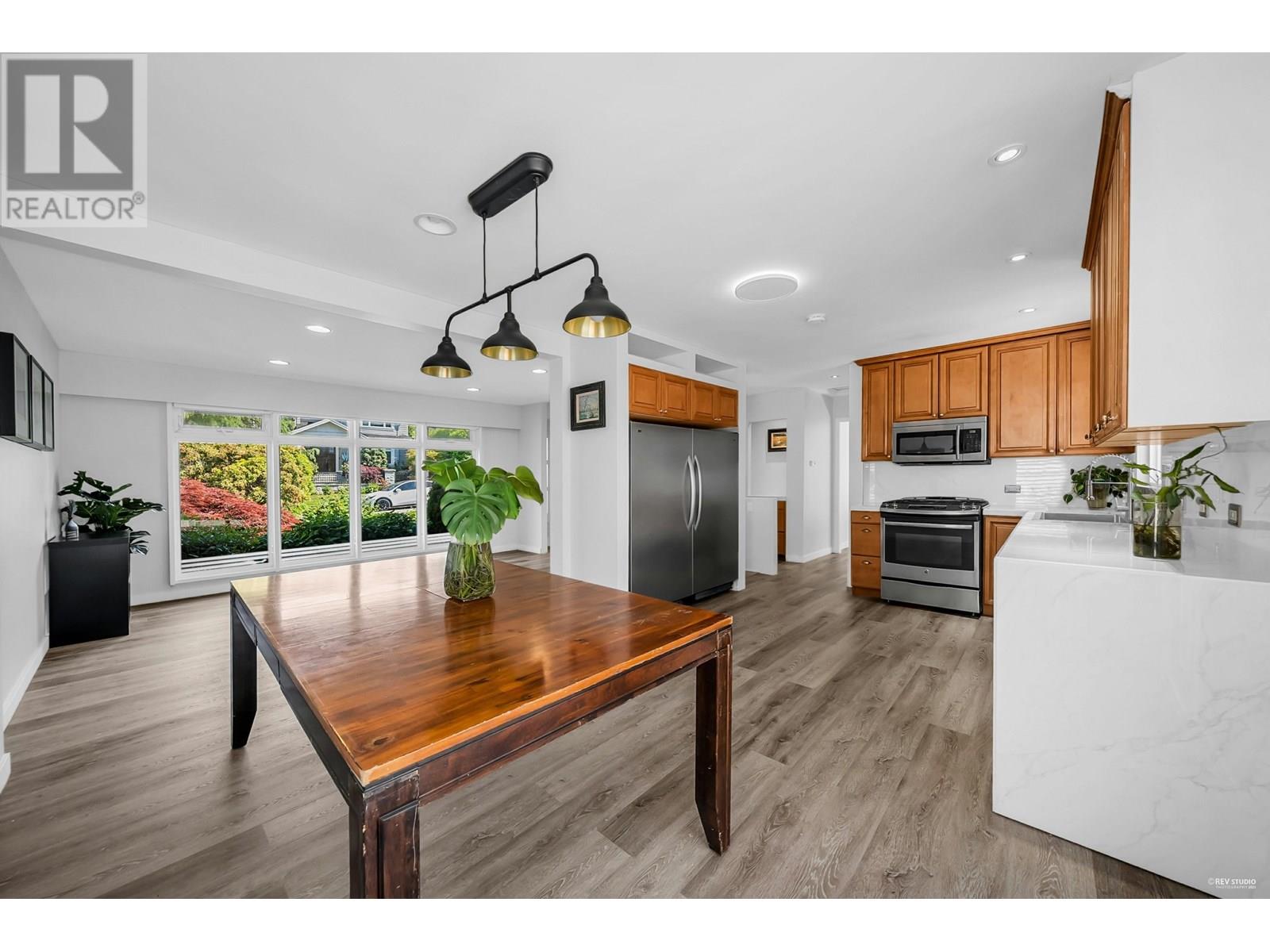 1126 KINGS AVENUE, West Vancouver