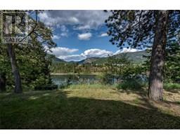 1451 Columbia Avenue, Castlegar, BC V1N1H8 Photo 15