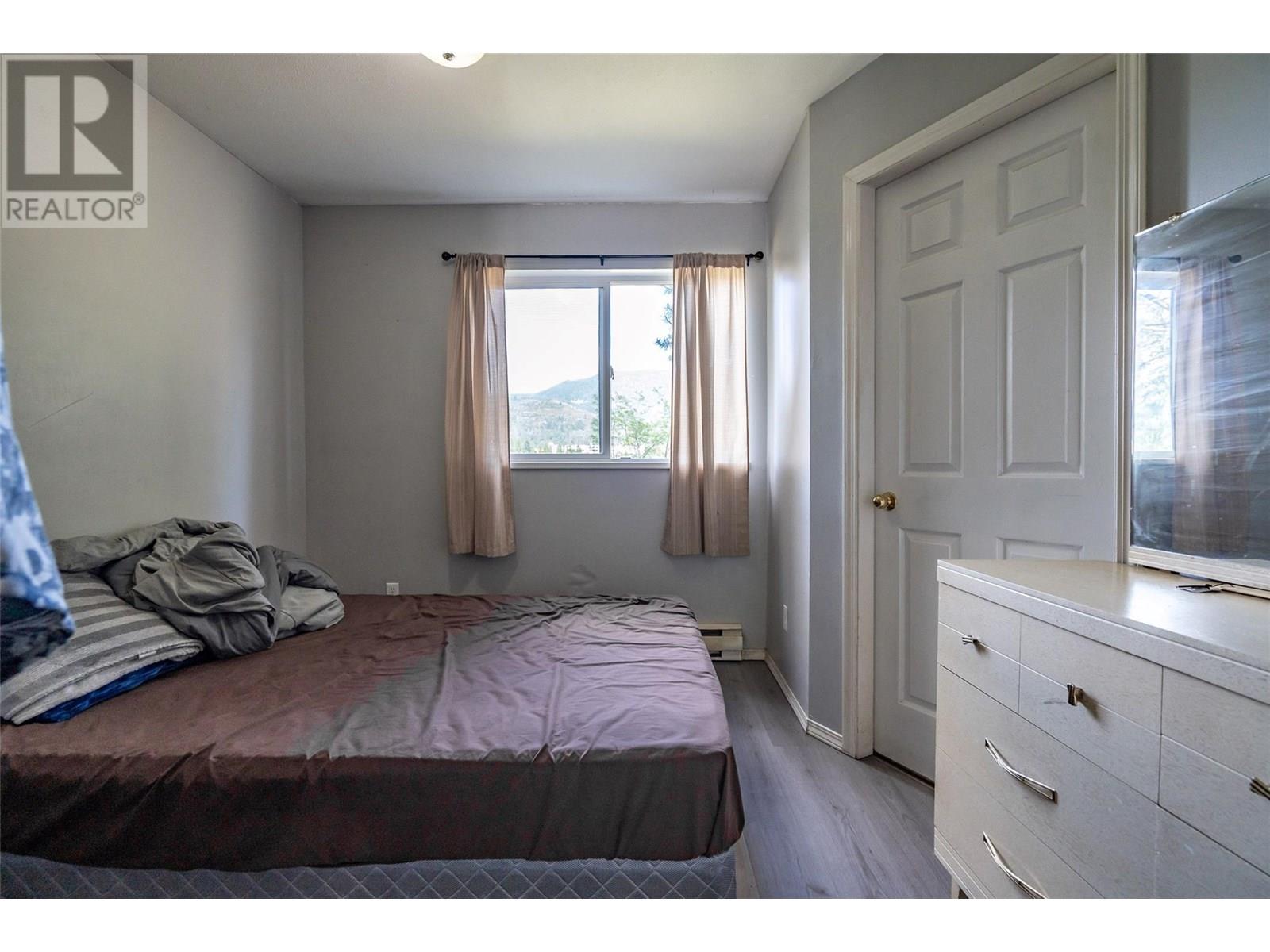 1451 Columbia Avenue - 51