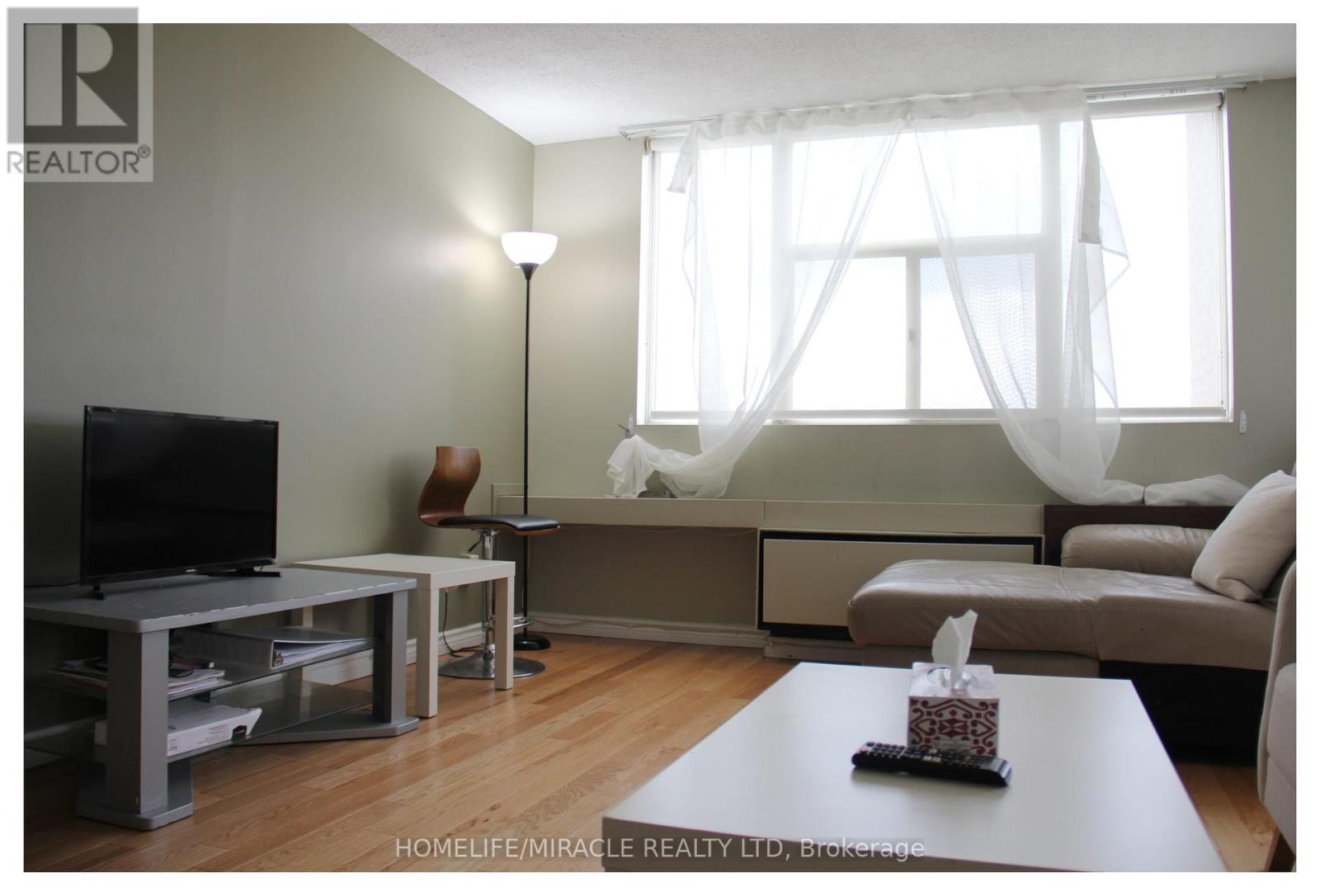 Photo 11 of 1409 2760 Carousel Crescent, Ottawa ON