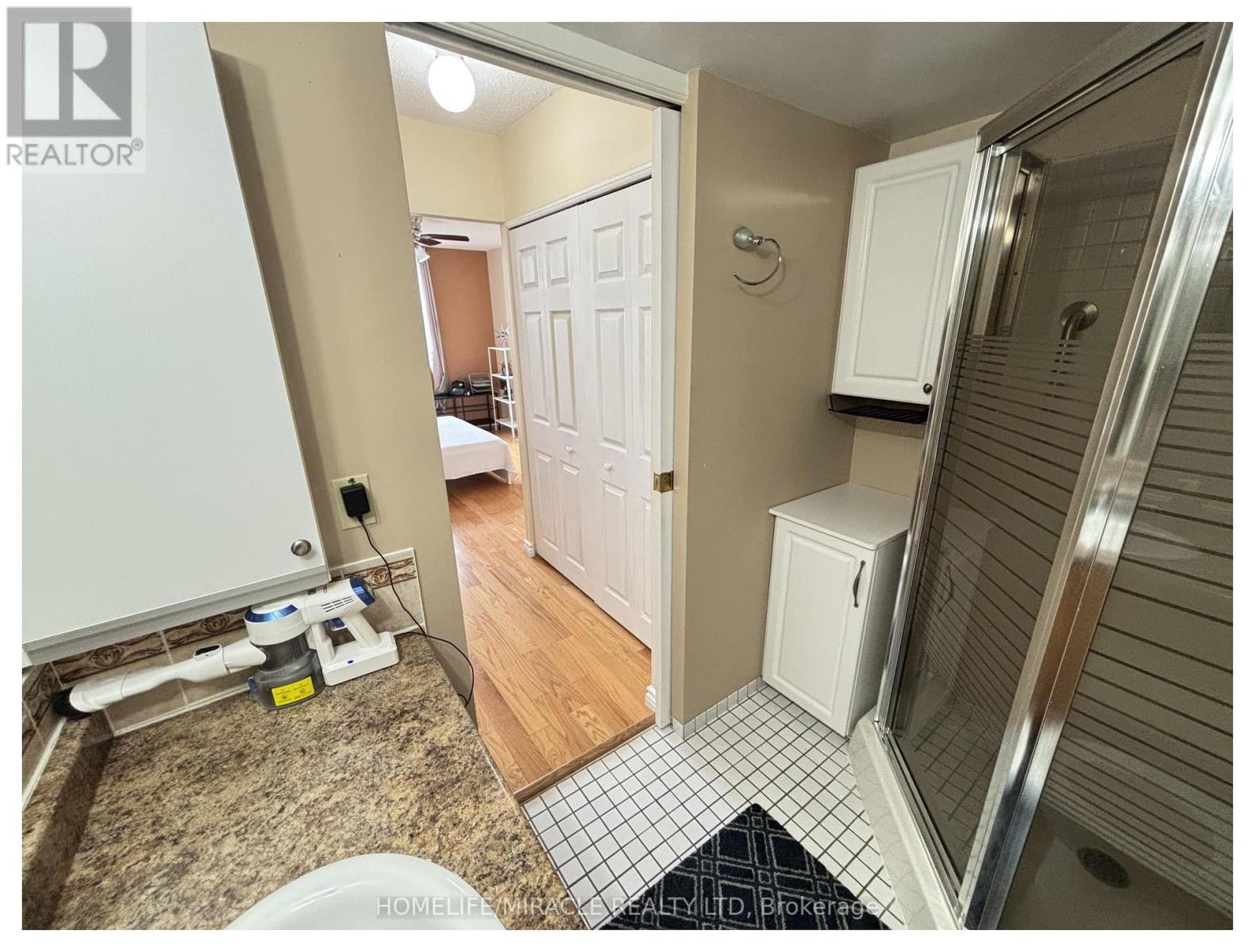 Photo 2 of 1409 2760 Carousel Crescent, Ottawa ON