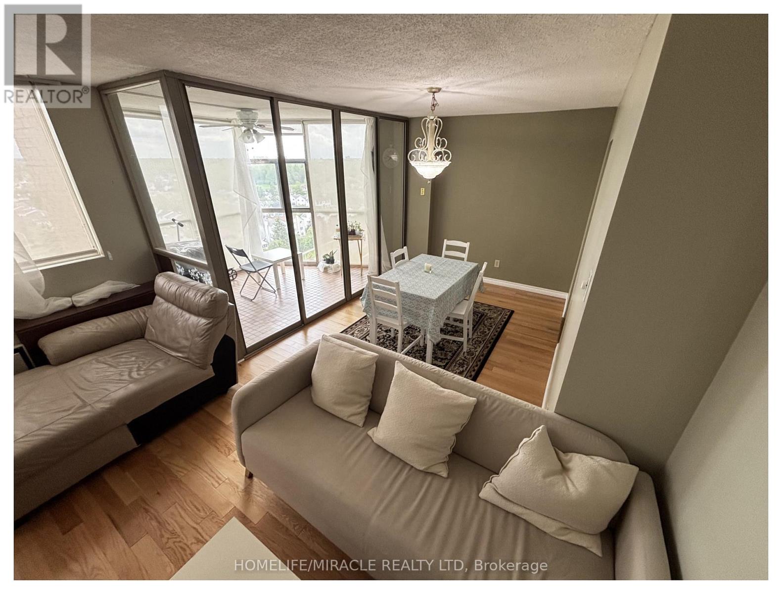 Photo 31 of 1409 2760 Carousel Crescent, Ottawa ON