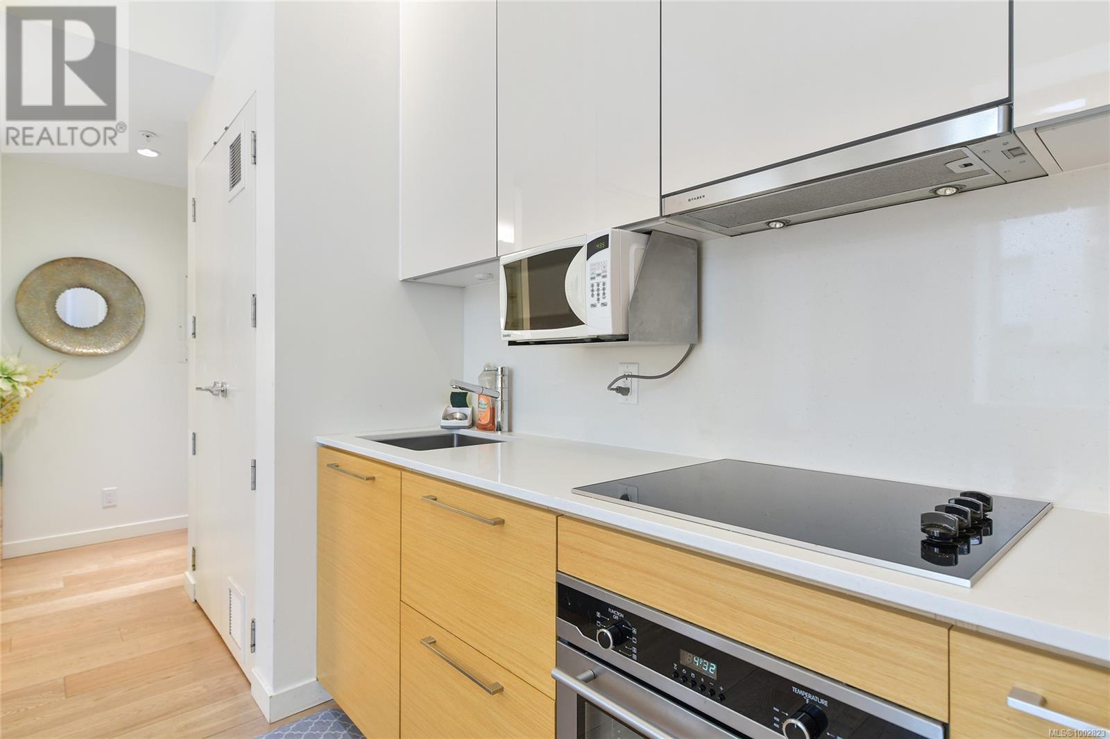 #216 456 PANDORA AVE - Image 7