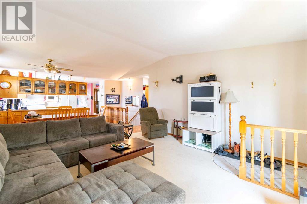 Single Family House Bungalow for Sale in   Street Parkdale Stettler 
