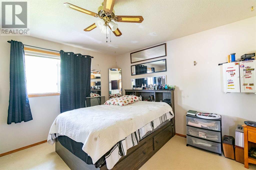Single Family House Bungalow for Sale in   Street Parkdale Stettler 