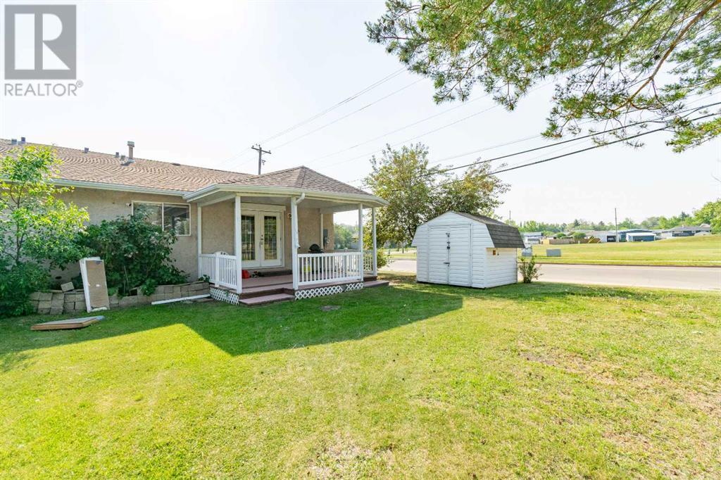Single Family House Bungalow for Sale in   Street Parkdale Stettler 