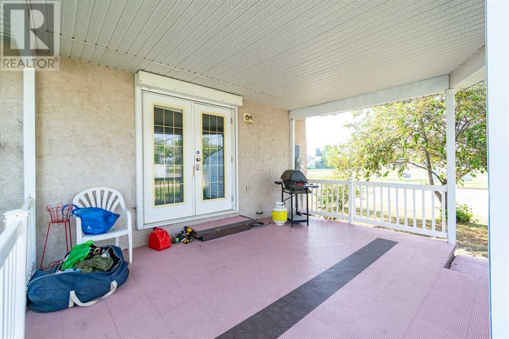 Single Family House Bungalow for Sale in   Street Parkdale Stettler 