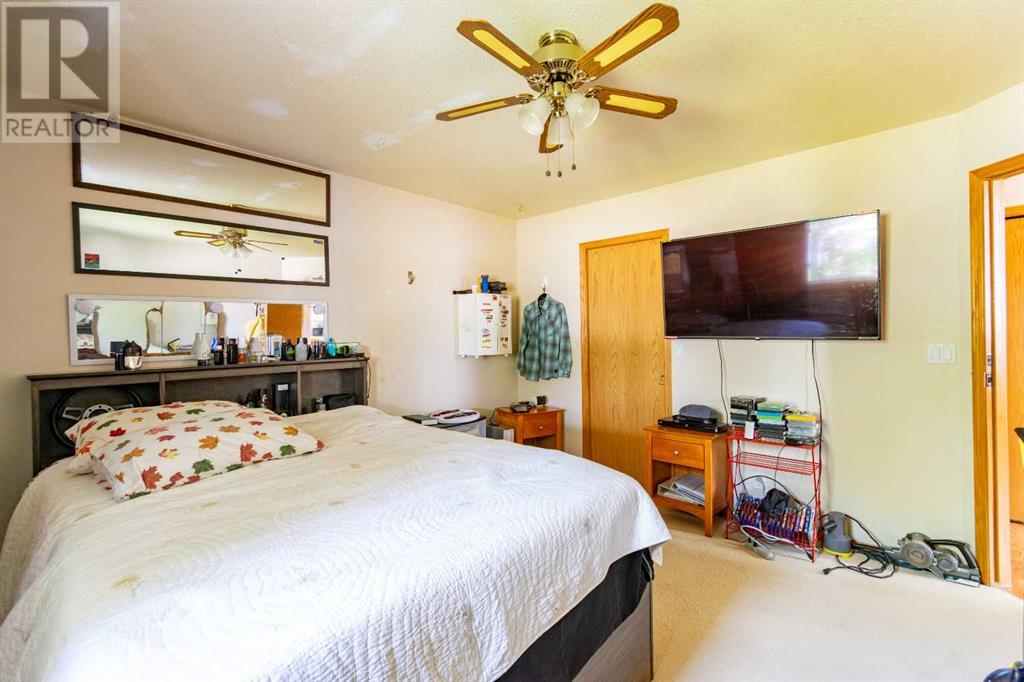 Single Family House Bungalow for Sale in   Street Parkdale Stettler 