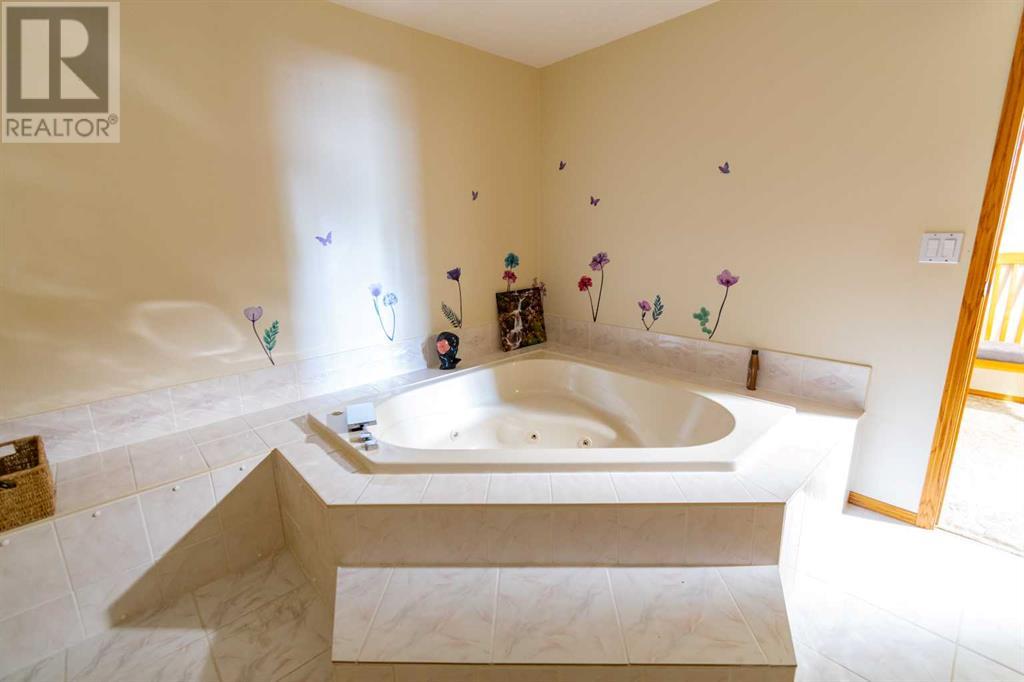 Single Family House Bungalow for Sale in   Street Parkdale Stettler 