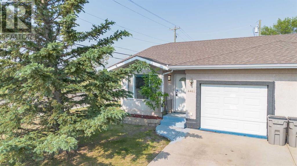 Single Family House Bungalow for Sale in   Street Parkdale Stettler 