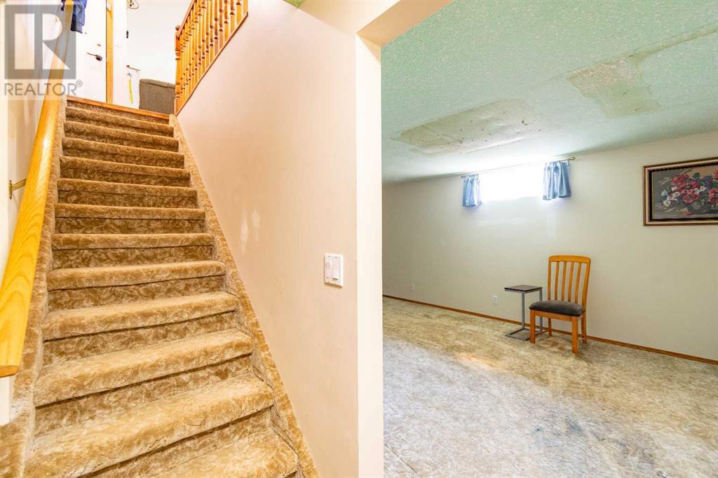 Single Family House Bungalow for Sale in   Street Parkdale Stettler 