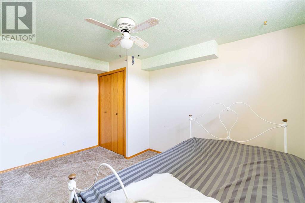 Single Family House Bungalow for Sale in   Street Parkdale Stettler 
