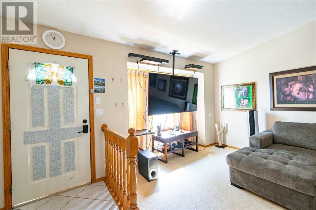 Single Family House Bungalow for Sale in   Street Parkdale Stettler 