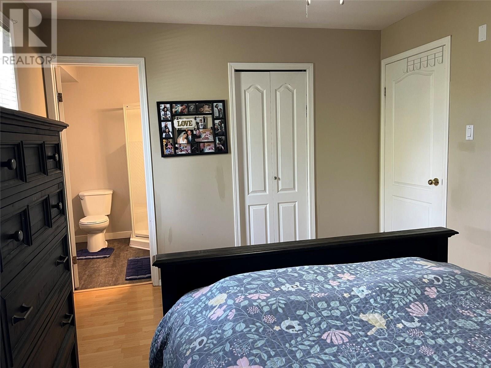 5120 41 Street NE - 25