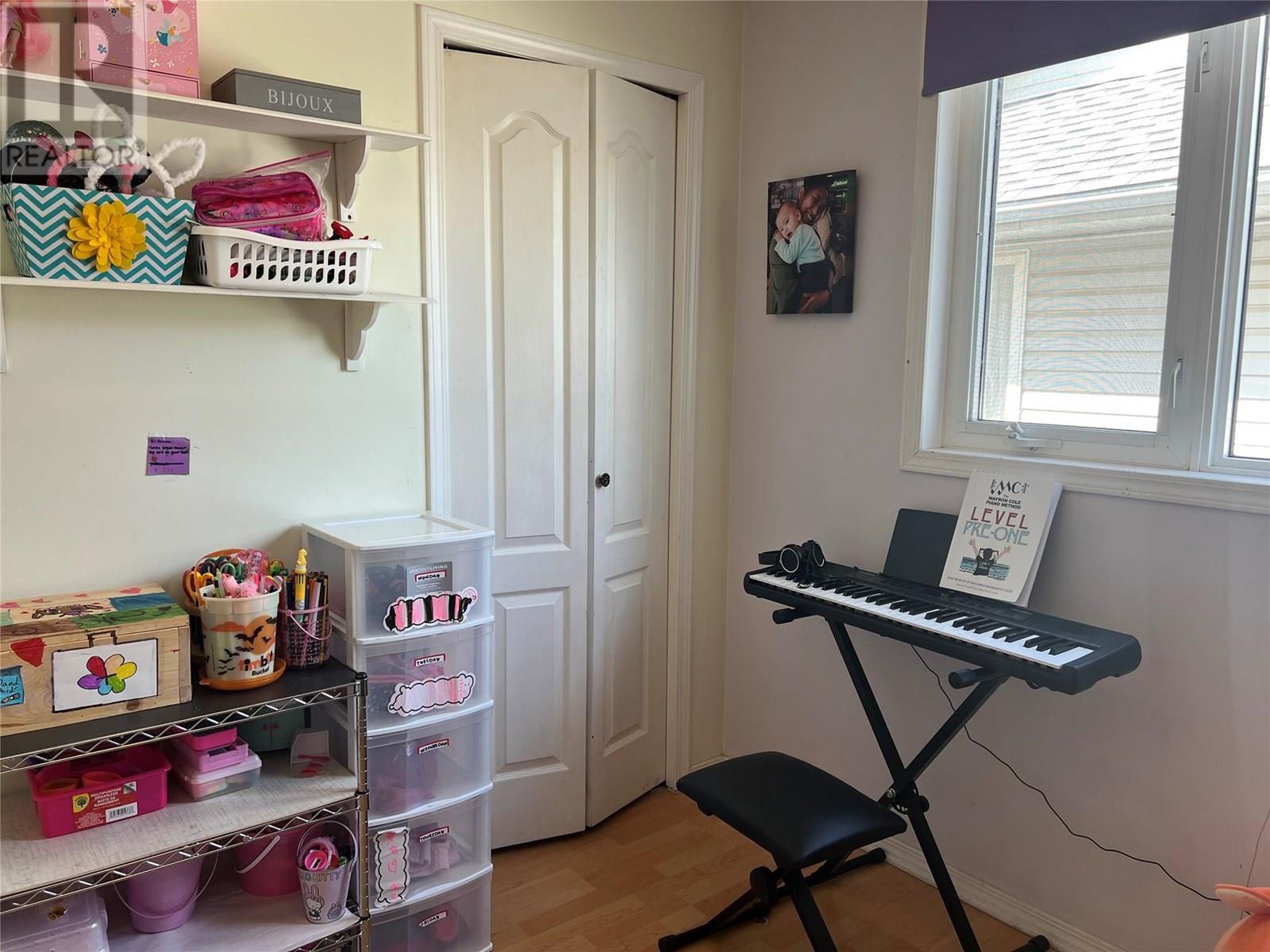 5120 41 Street NE - 21