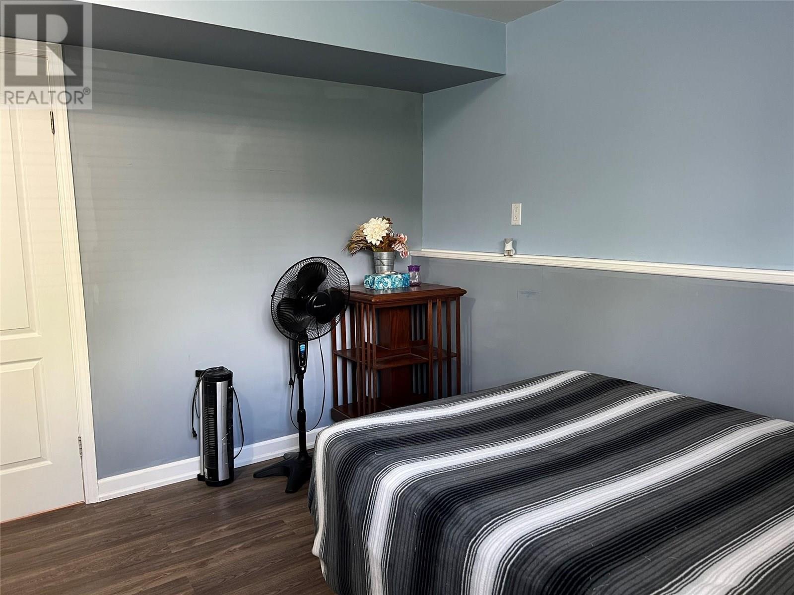 5120 41 Street NE - 44