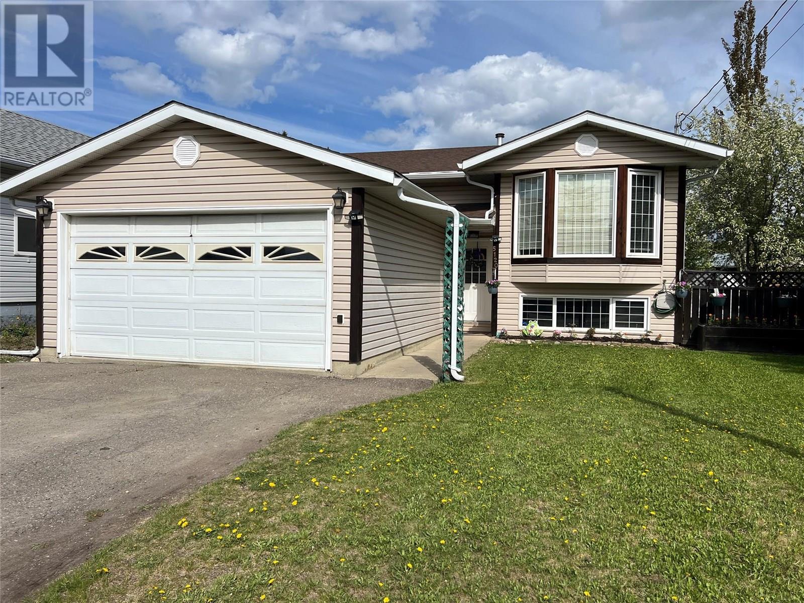 5120 41 Street NE, Chetwynd