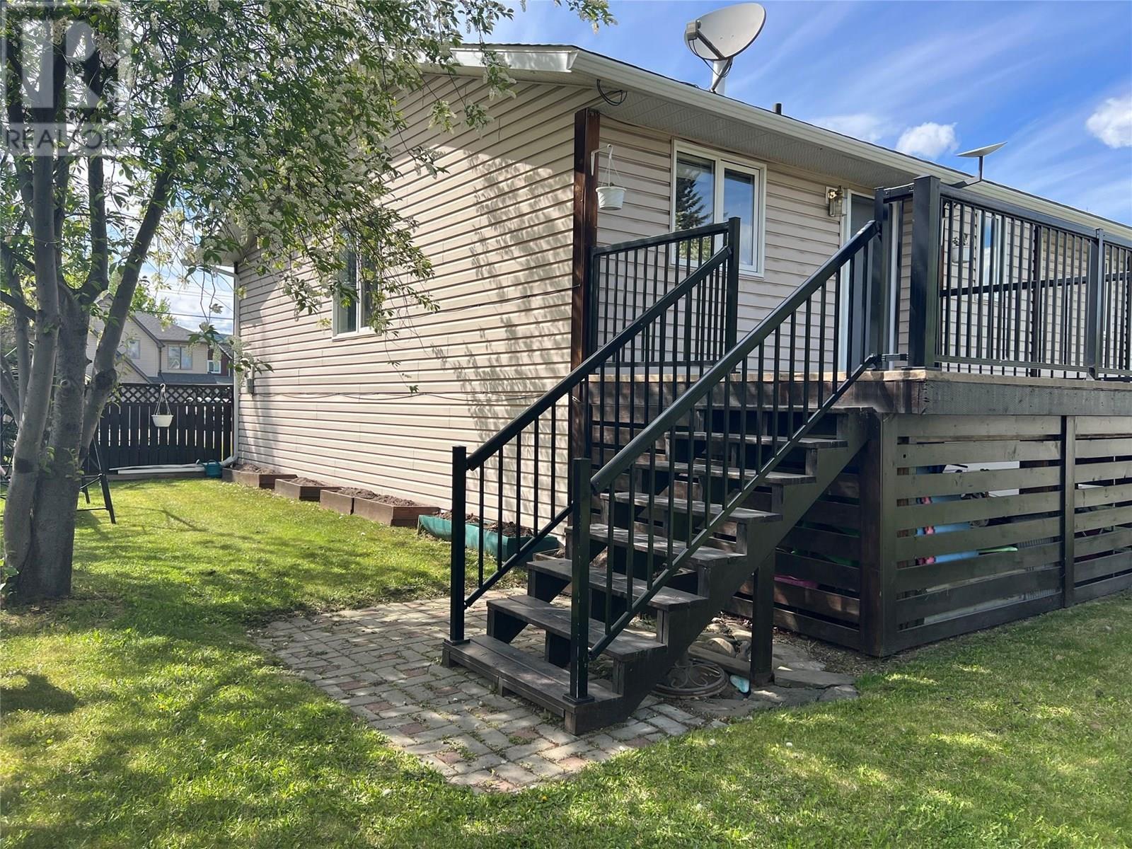 5120 41 Street NE, Chetwynd