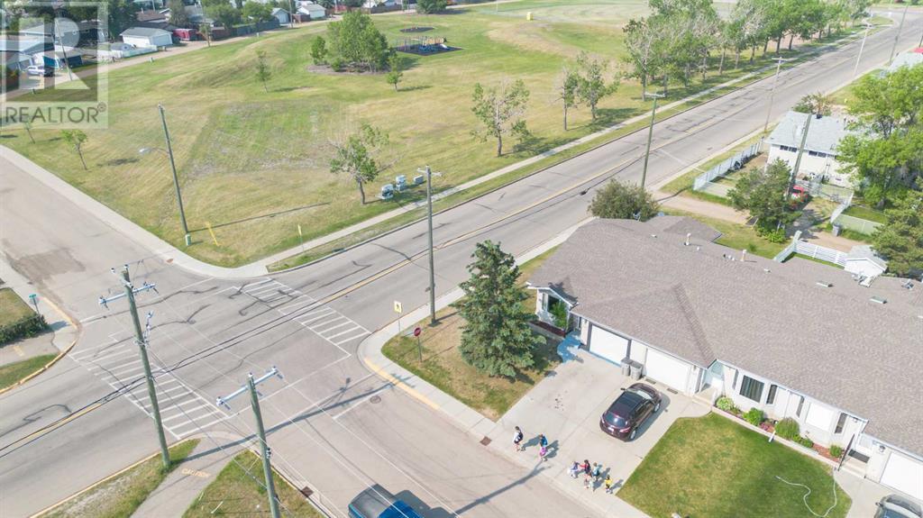 Single Family House Bungalow for Sale in   Street Parkdale Stettler 