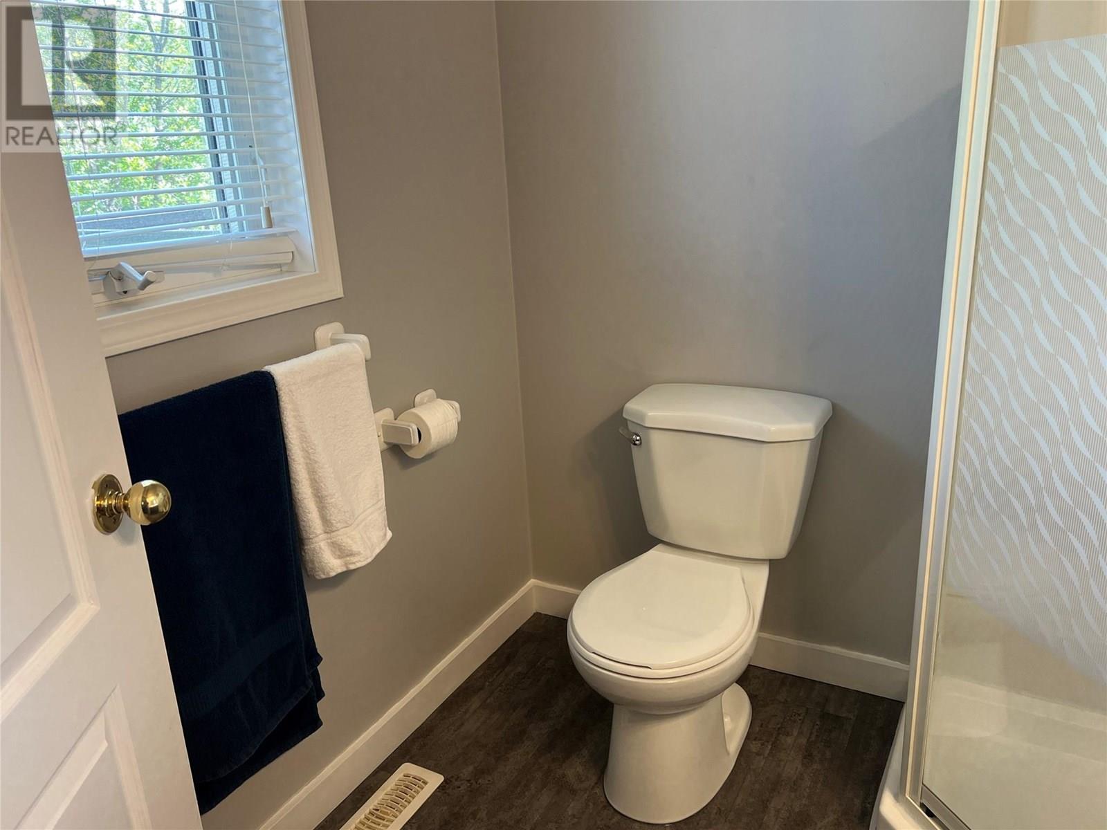 5120 41 Street NE - 29