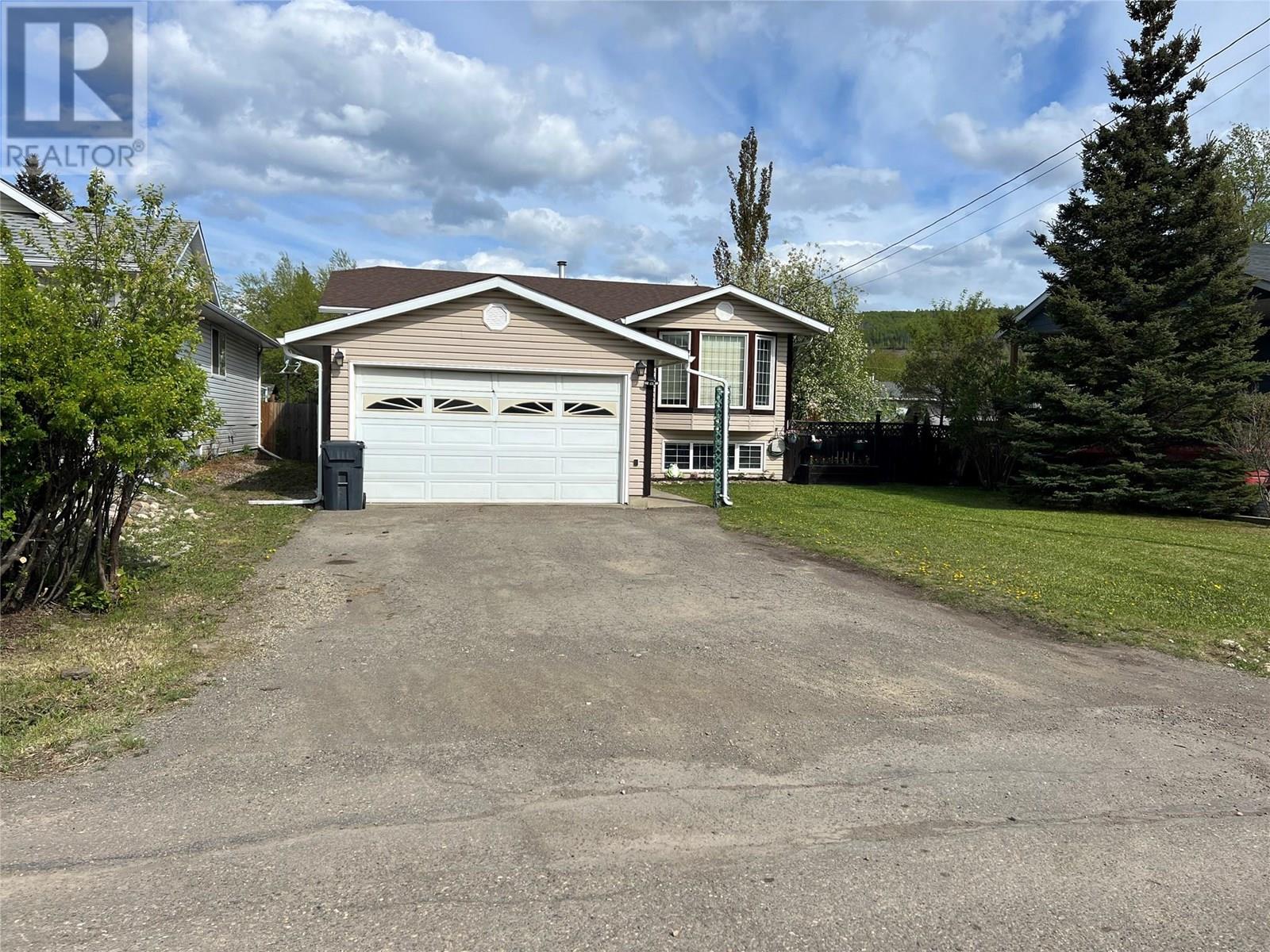 5120 41 Street NE, Chetwynd