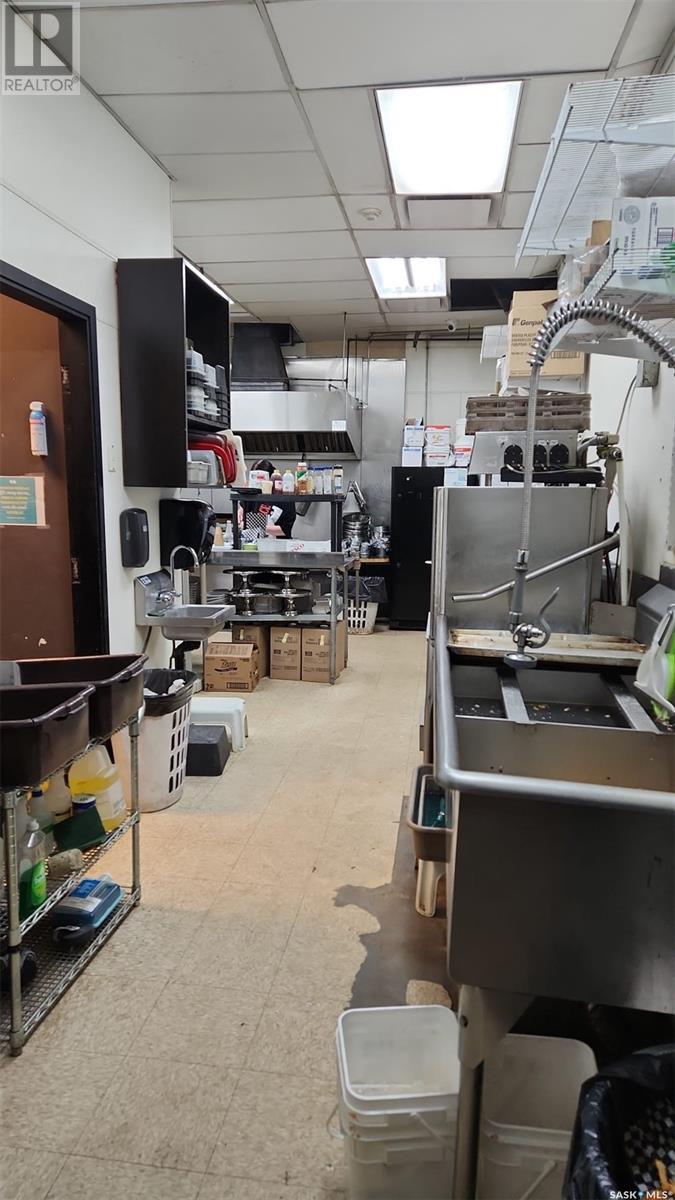 Photo 21 of 910 3rd Avenue W, Shaunavon SK