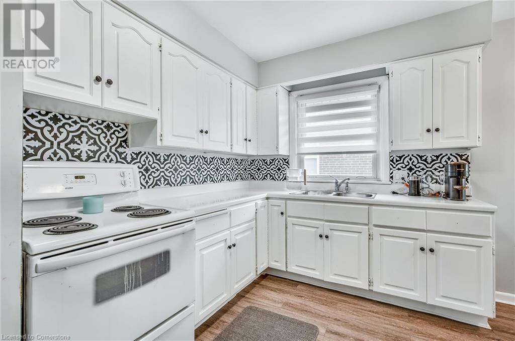 Photo 18 of 379 East 18th Street, Hamilton ON