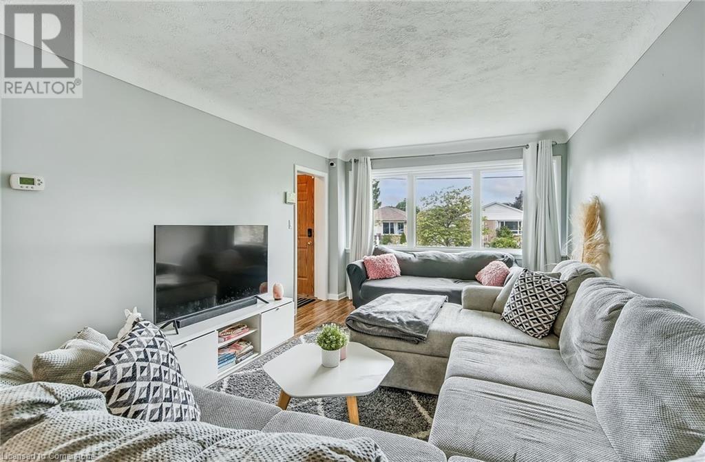 Photo 8 of 379 East 18th Street, Hamilton ON