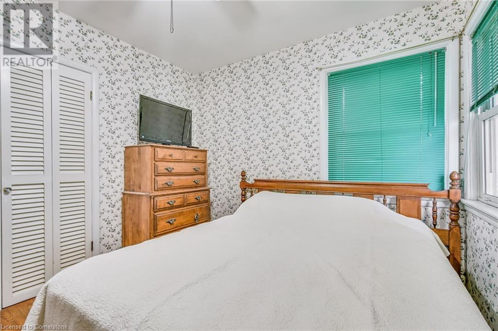 Photo 30 of 379 East 18th Street, Hamilton ON