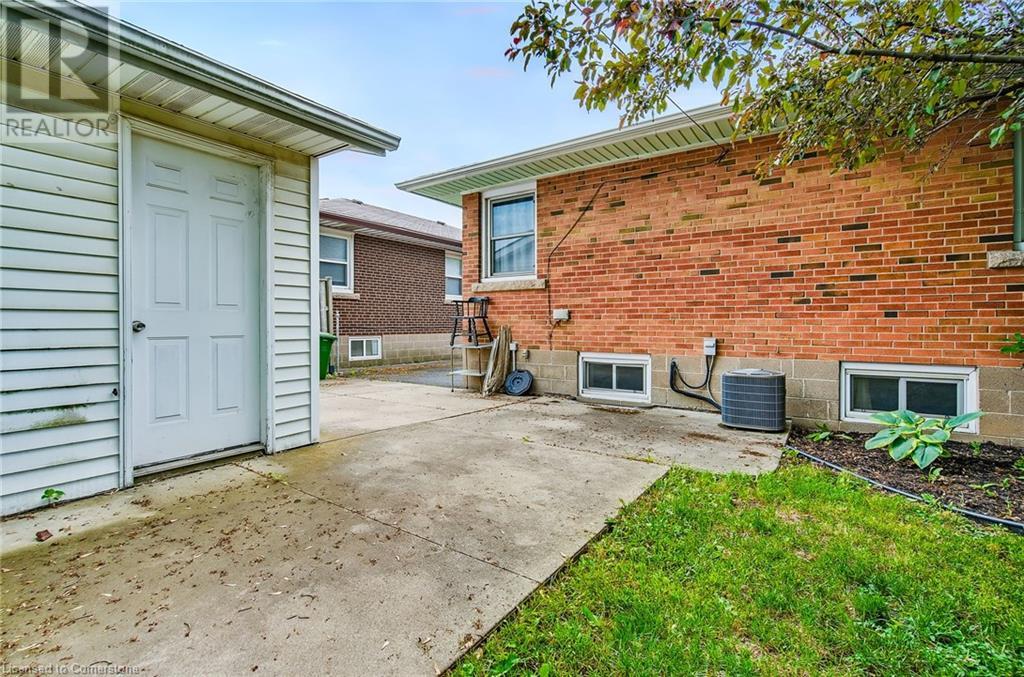 Photo 42 of 379 East 18th Street, Hamilton ON