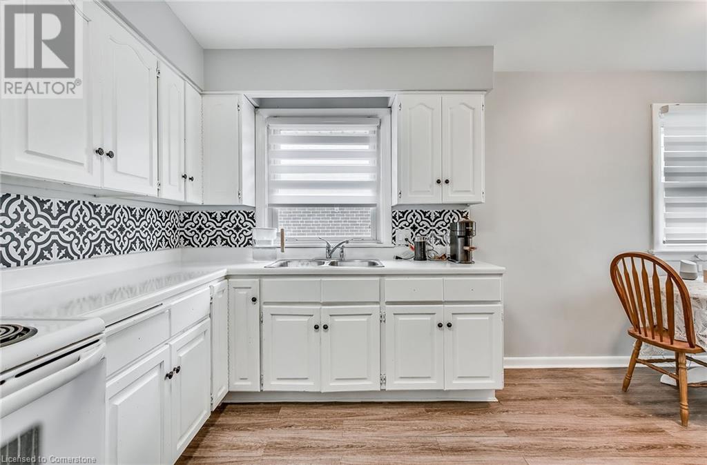 Photo 17 of 379 East 18th Street, Hamilton ON