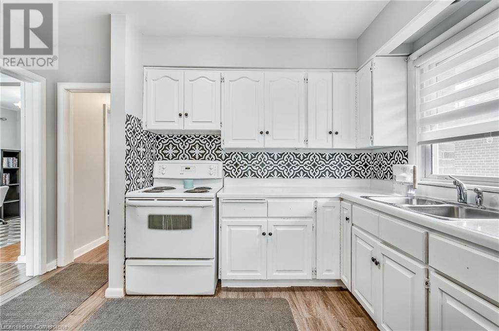 Photo 19 of 379 East 18th Street, Hamilton ON