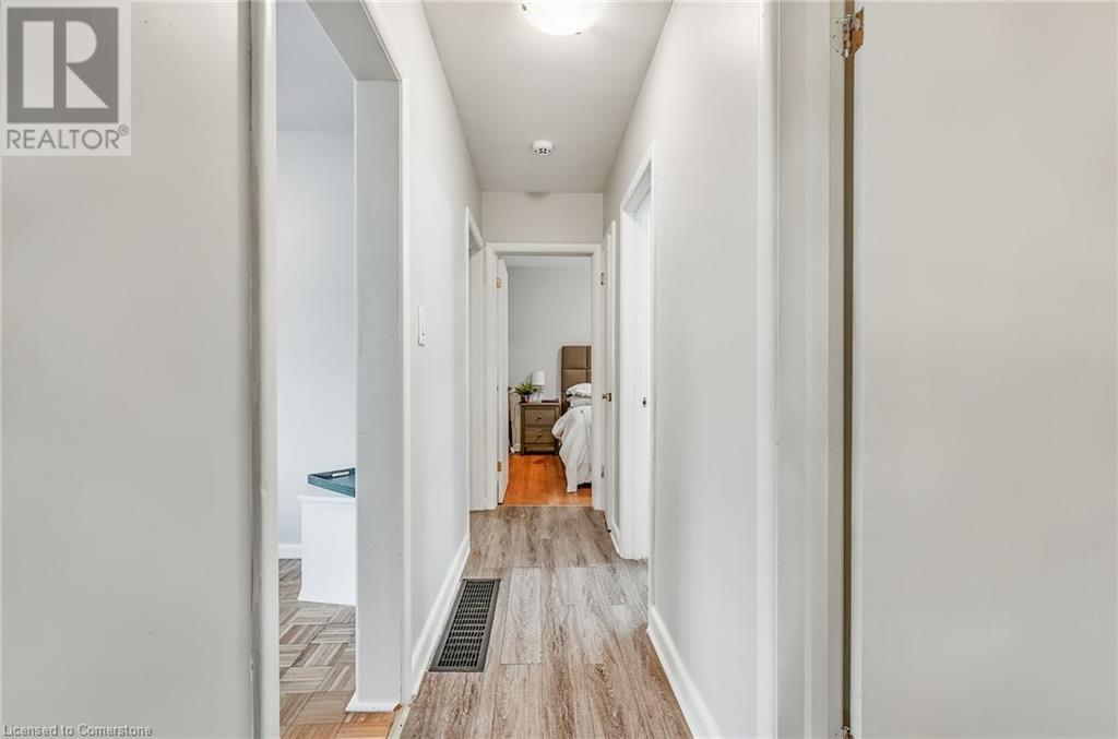 Photo 23 of 379 East 18th Street, Hamilton ON