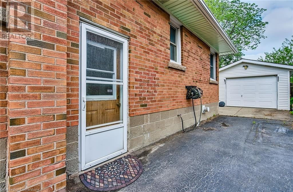 Photo 38 of 379 East 18th Street, Hamilton ON