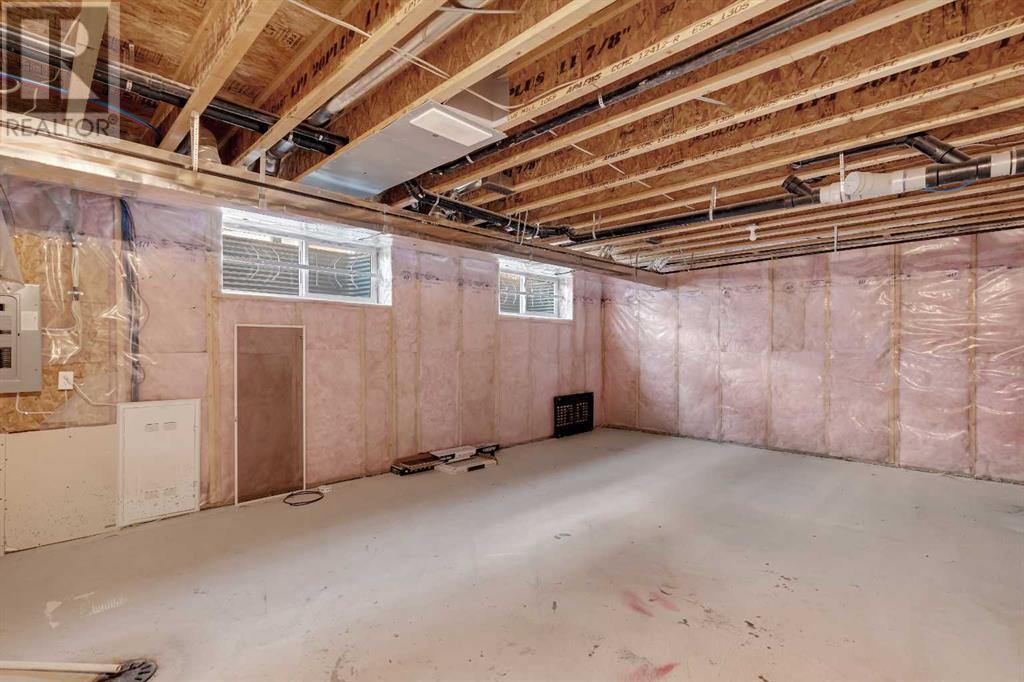 Single Family House for Sale in  West Coach Manor SW West Springs Calgary 