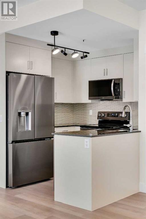 Single Family House for Sale in  West Coach Manor SW West Springs Calgary 