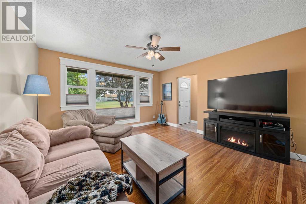 Single Family House Bungalow for Sale in  Southwood Drive SE Southview Calgary 