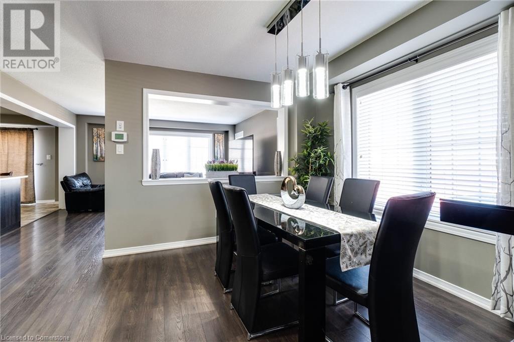 Photo 34 of 230 English Lane, Brantford ON