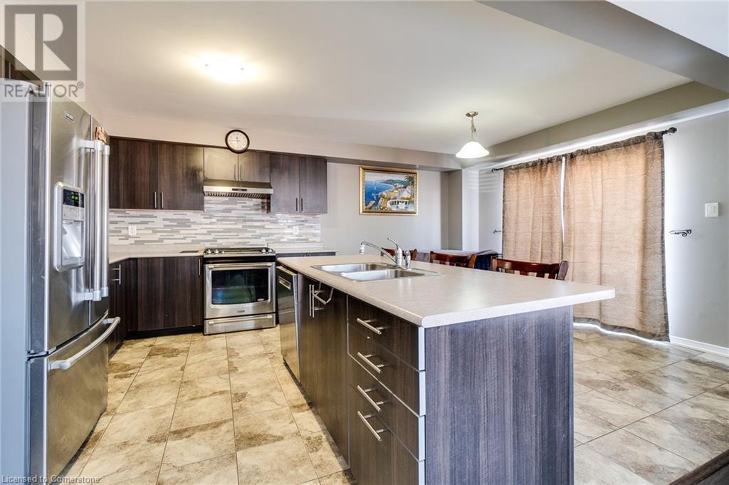 Photo 18 of 230 English Lane, Brantford ON