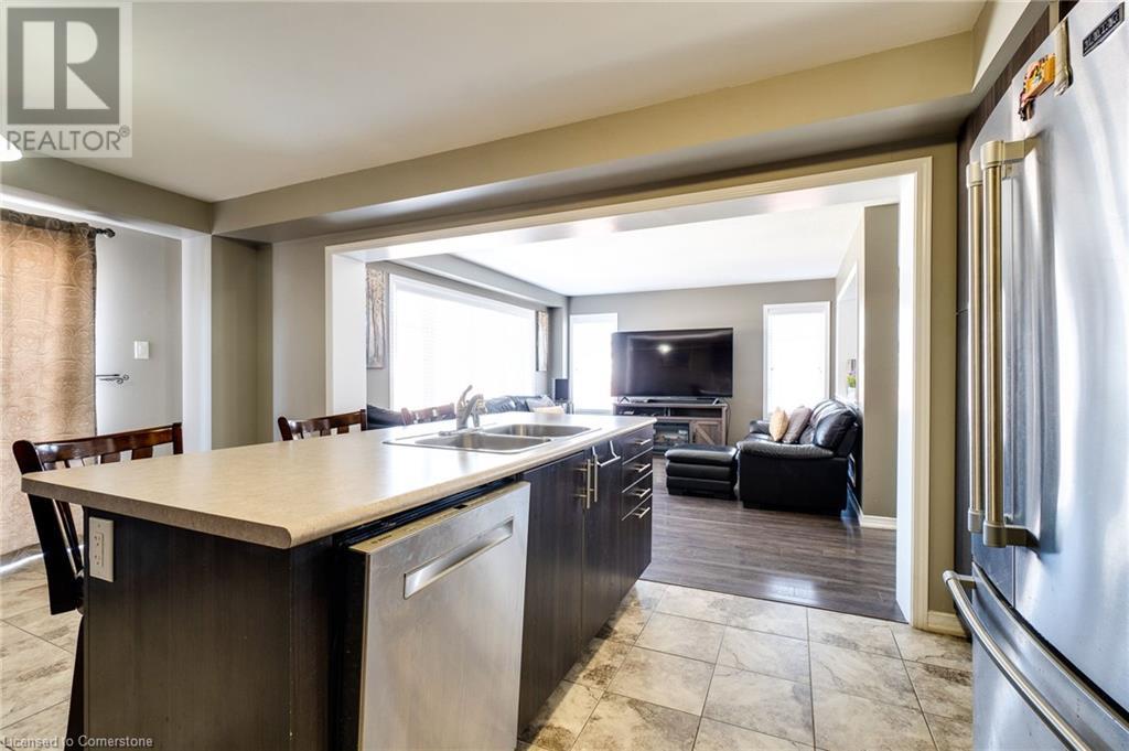 Photo 39 of 230 English Lane, Brantford ON
