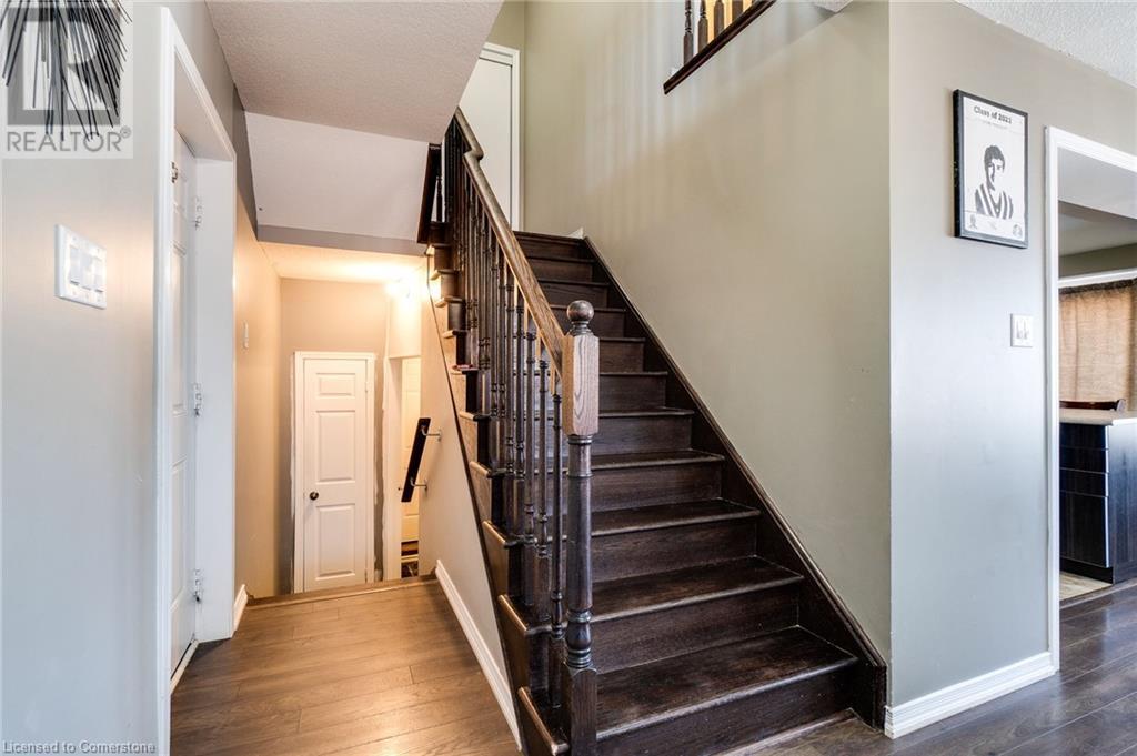 Photo 38 of 230 English Lane, Brantford ON
