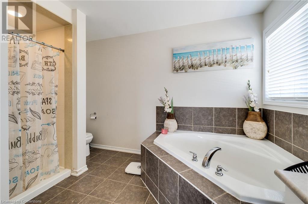 Photo 46 of 230 English Lane, Brantford ON