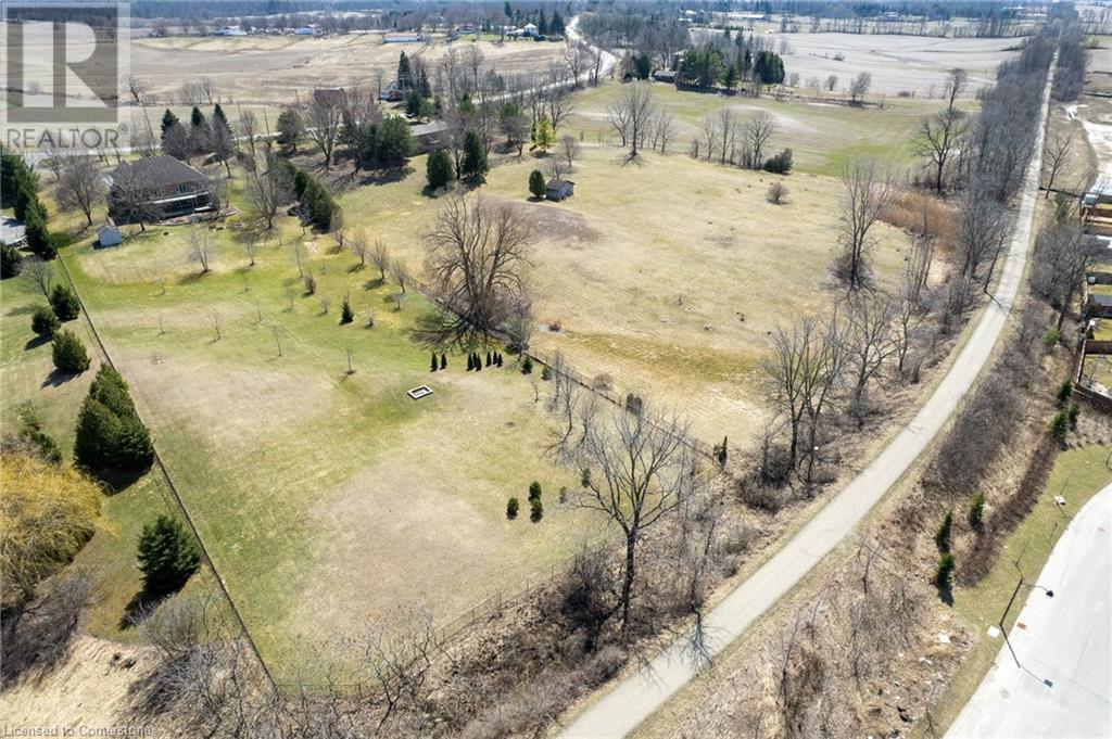 Photo 35 of 230 English Lane, Brantford ON