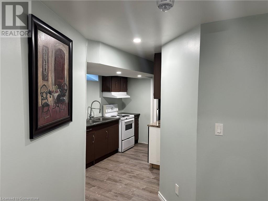 Photo 1 of 230 English Lane, Brantford ON