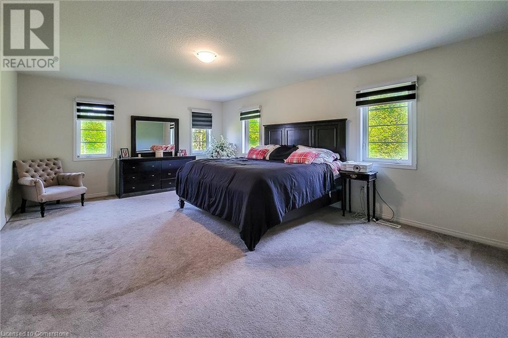 Photo 10 of 65 Cactus Crescent, Stoney Creek ON