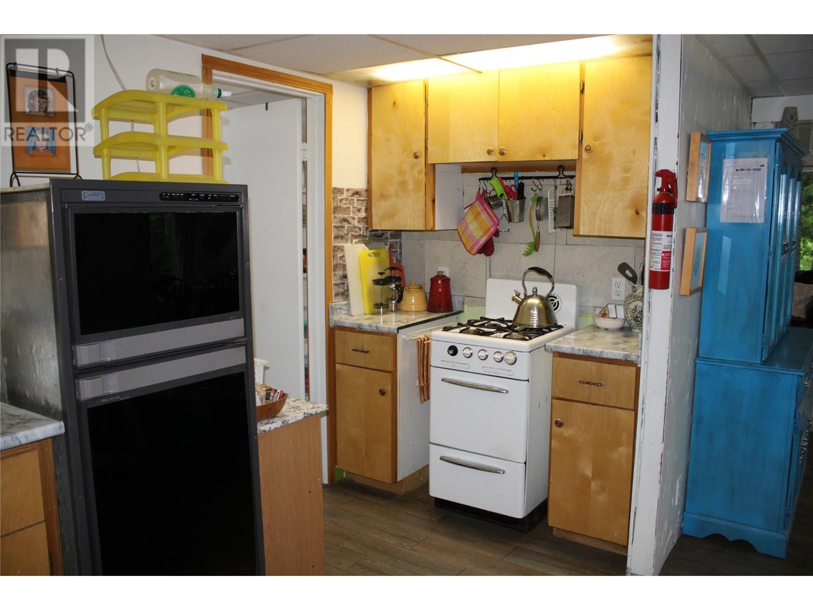 Photo 11 of 1281 Hoskins Road, Seymour Arm BC