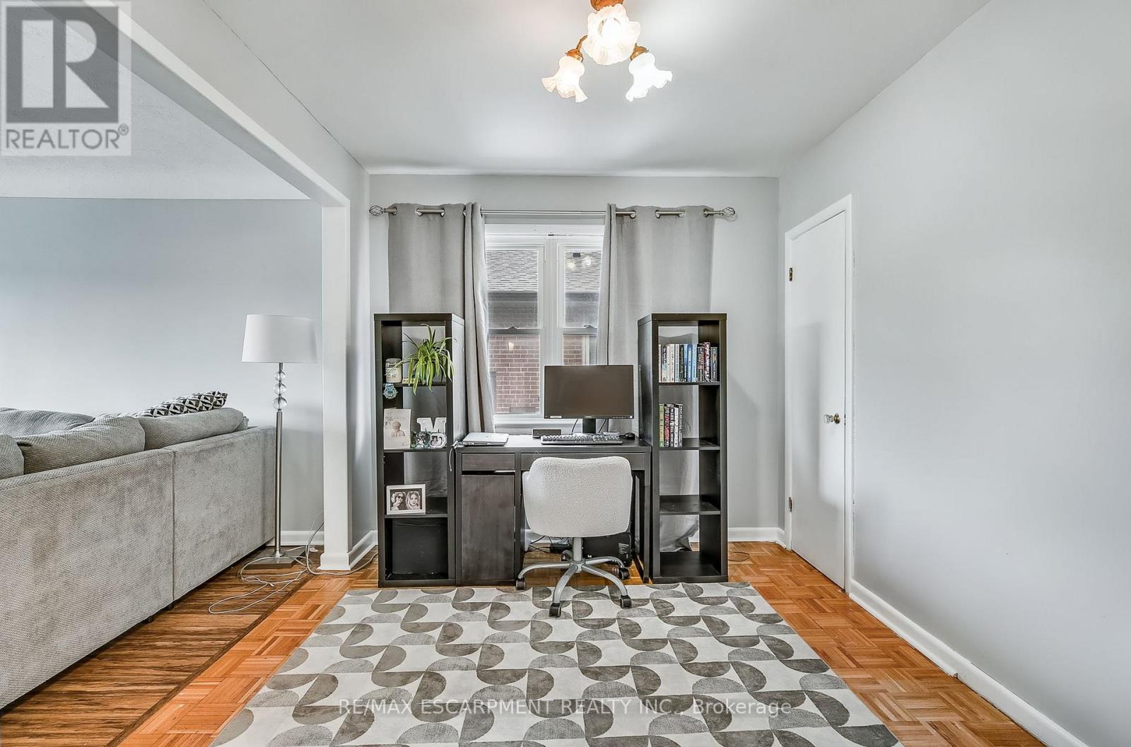 Photo 14 of 379 East 18th Street, Hamilton ON