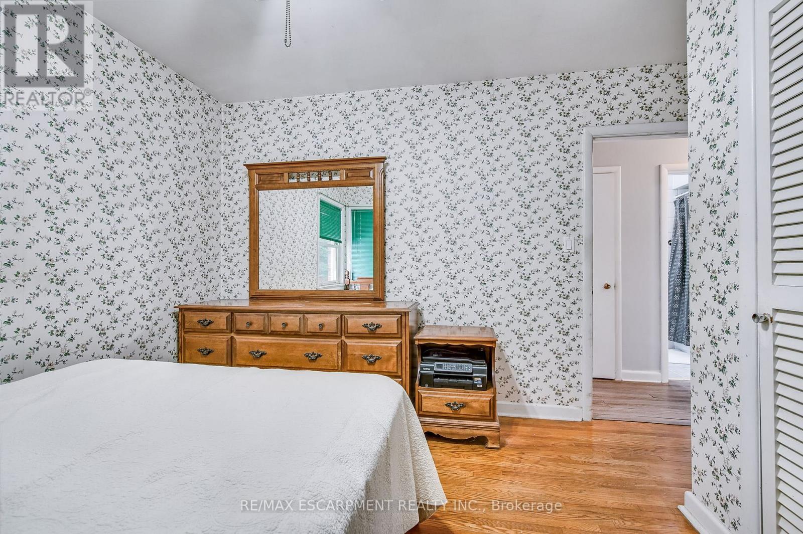 Photo 31 of 379 East 18th Street, Hamilton ON